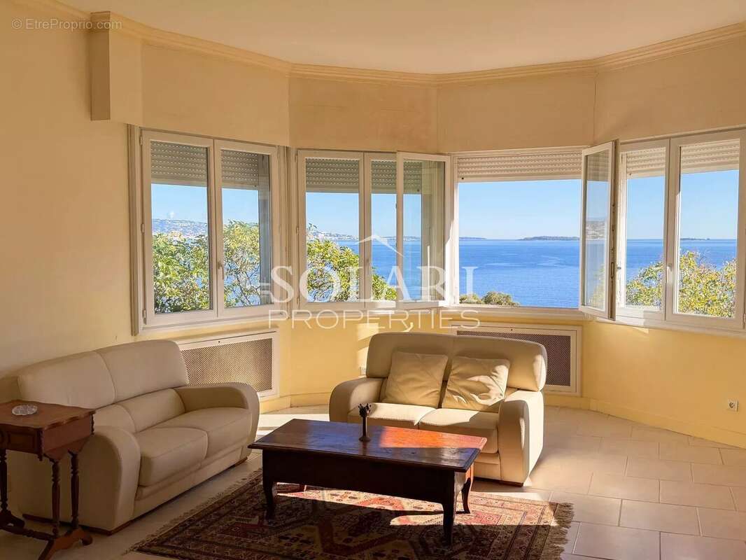 Maison à THEOULE-SUR-MER