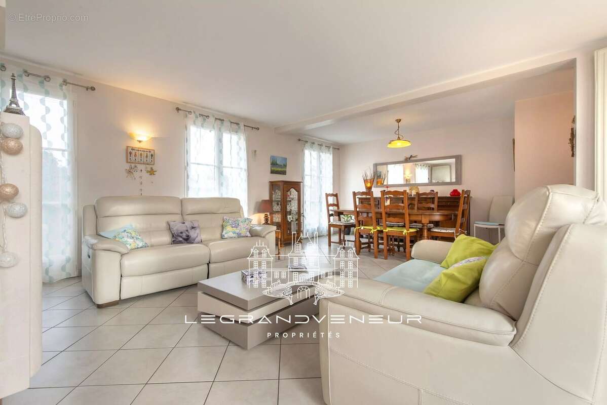 Maison à MILLY-LA-FORET