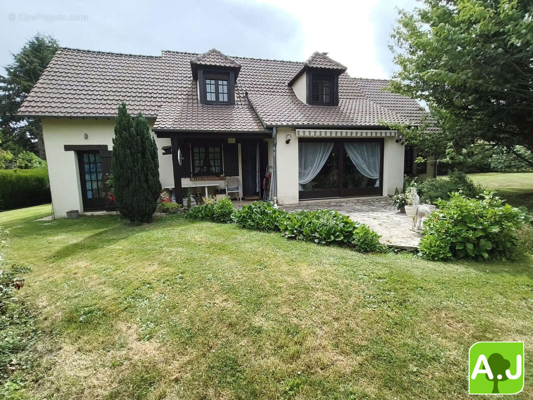 Maison à EZY-SUR-EURE