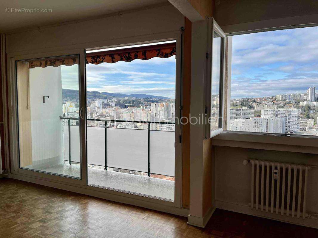Appartement à SAINT-ETIENNE