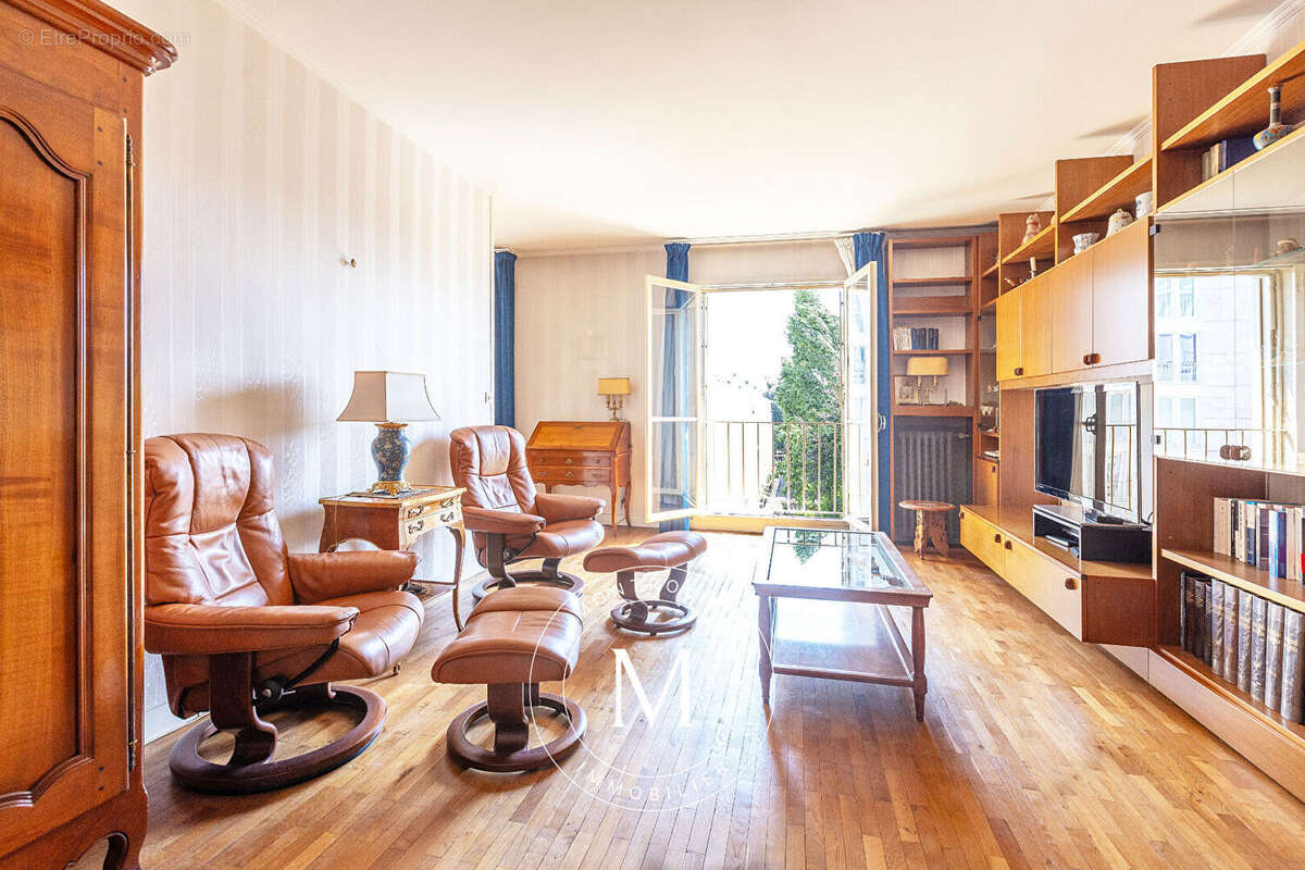 Appartement à MONTROUGE