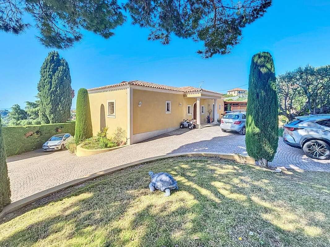 Maison à CAGNES-SUR-MER