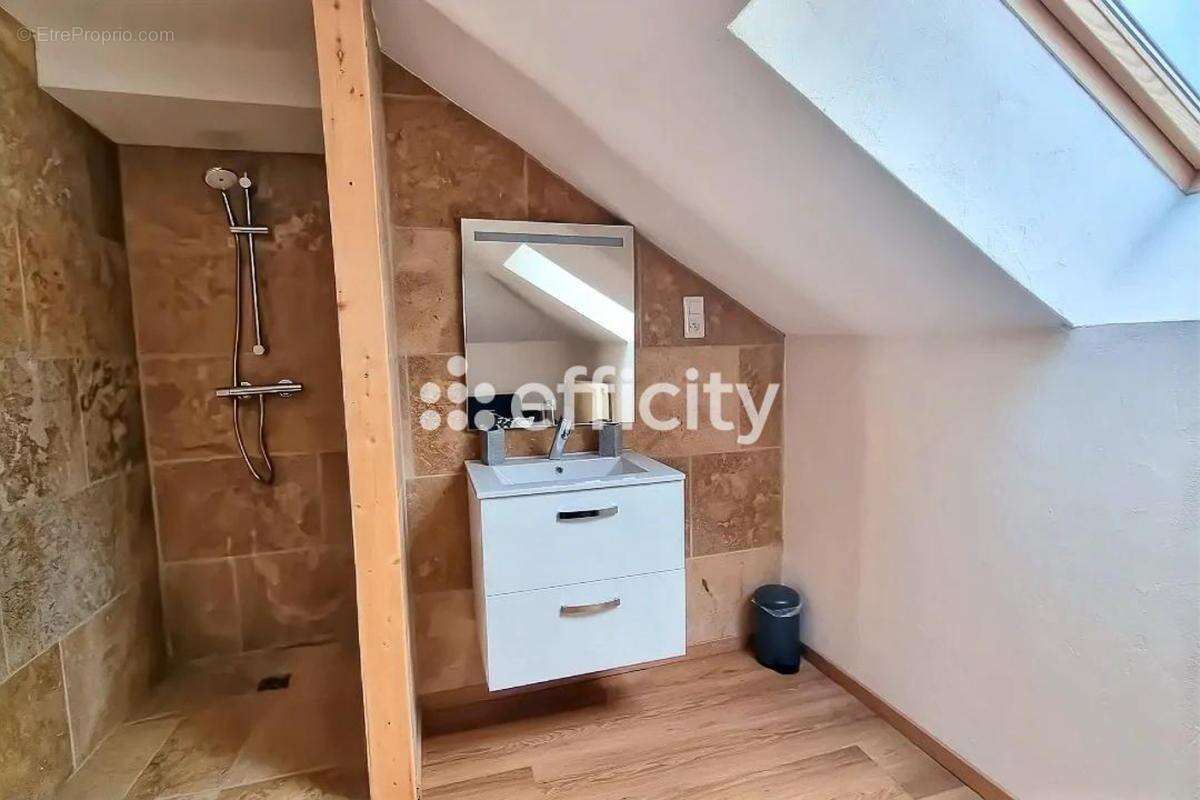 Appartement à CLUNY