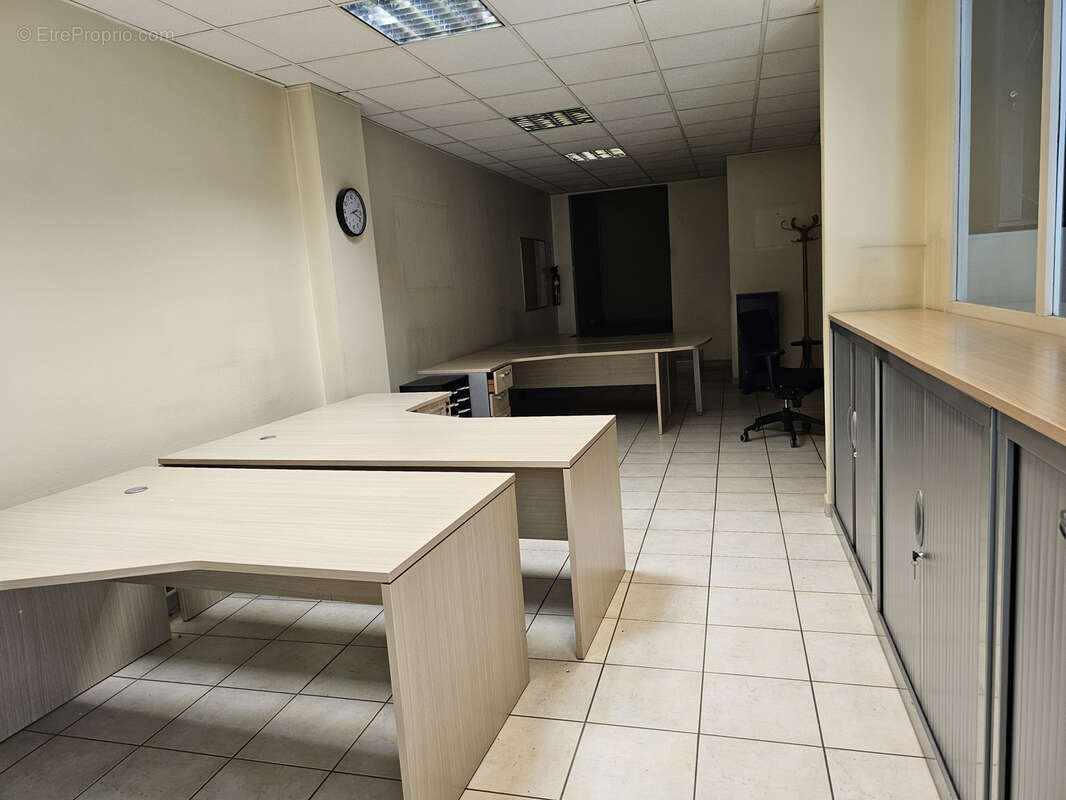 Local professionnel de plus de 400 m2 au centre ville de longwy - photo 16