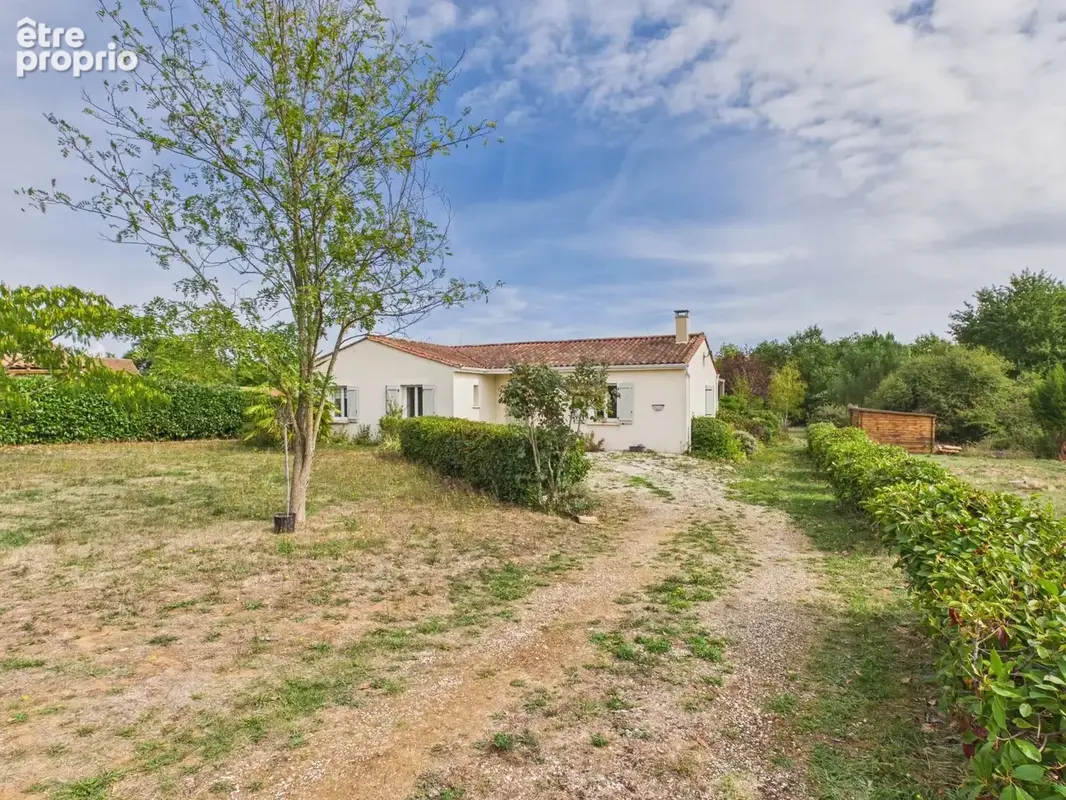 Maison à NANTEUIL-EN-VALLEE