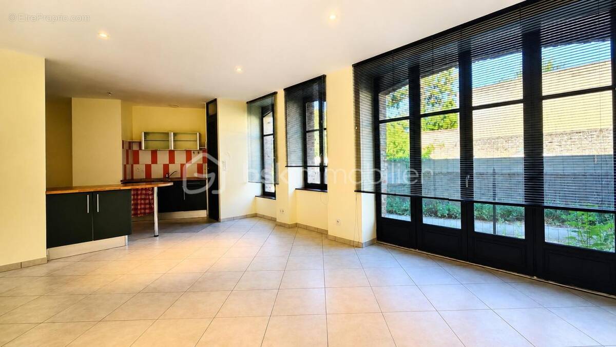 Appartement à FOUGERES