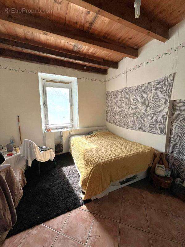 Maison à SAINT-FRONT-D'ALEMPS