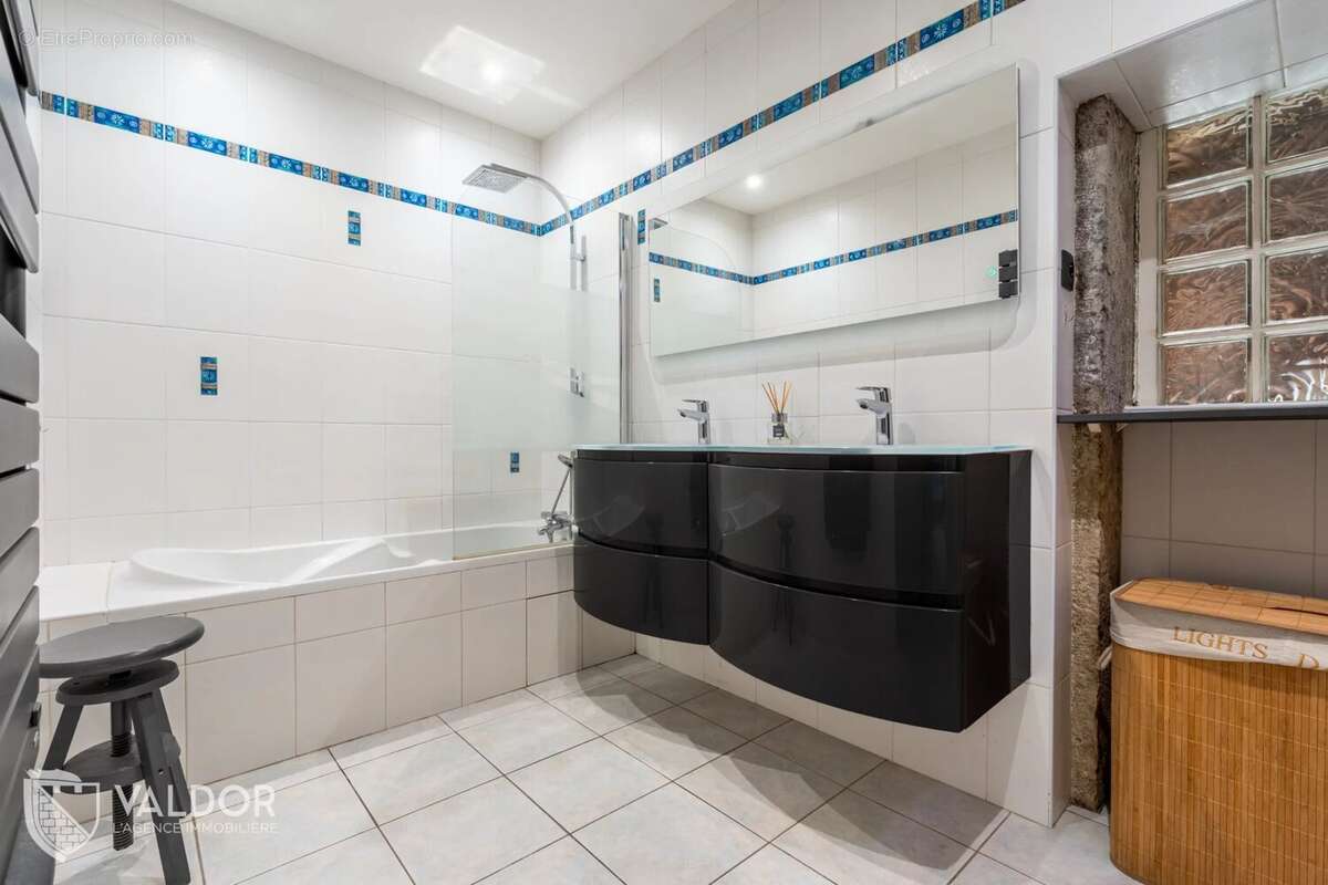 Maison à SOURCIEUX-LES-MINES