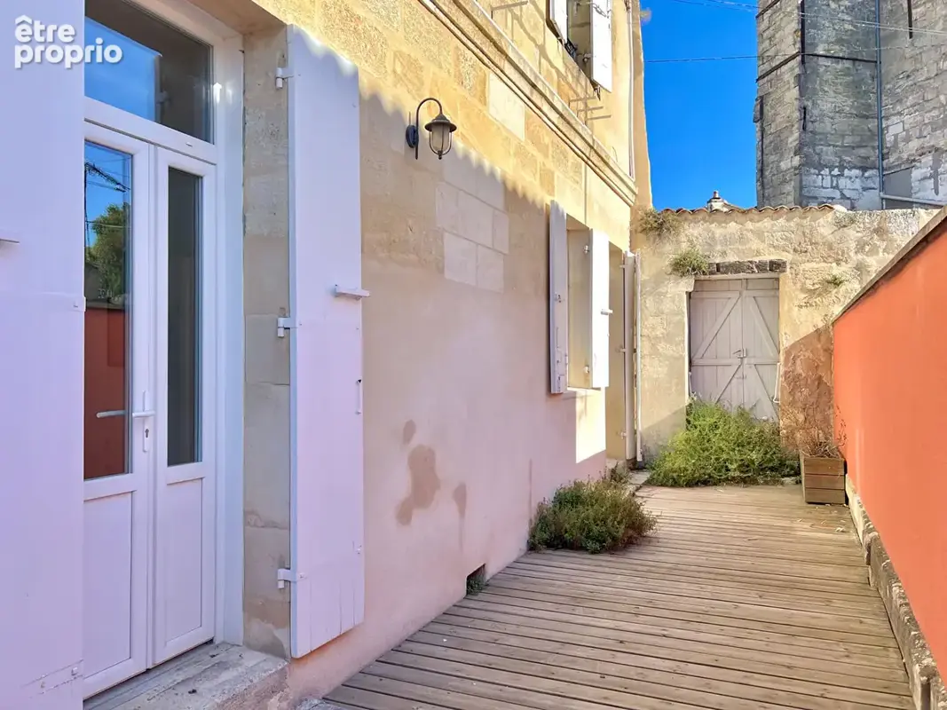 Maison de ville de charme avec appartement, garage et patio - photo 9