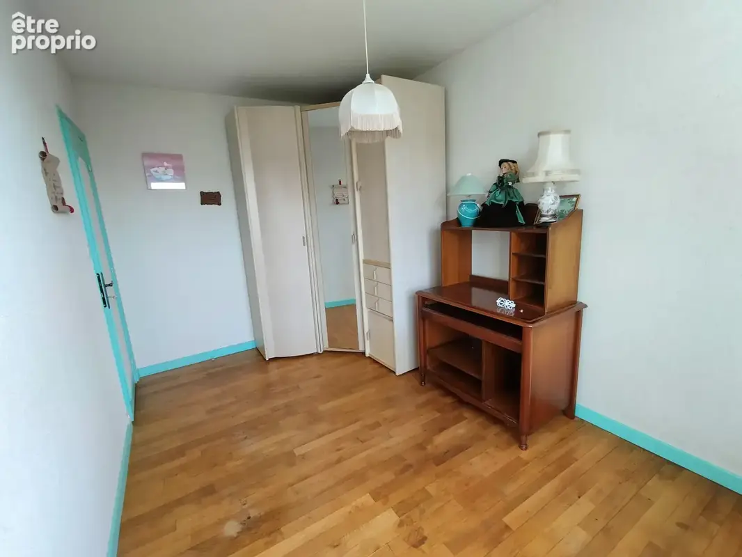 LAVAL secteur Gravier, un pavillon sur 509m2 de terrain. - photo 8