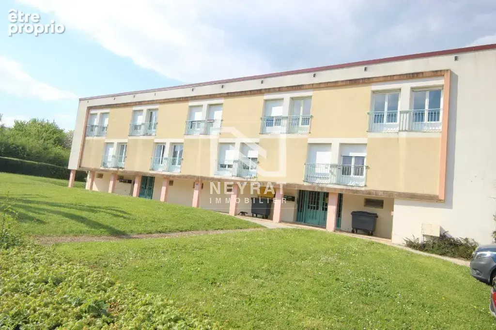 Appartement T3 et garage - photo 1