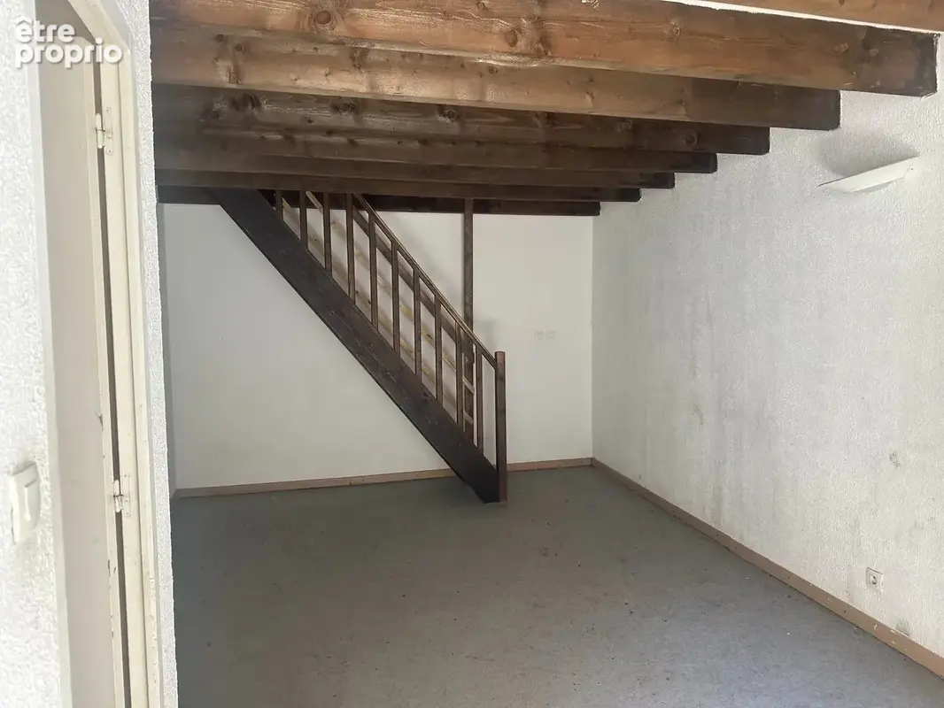 Maison de ville à rénover - photo 2