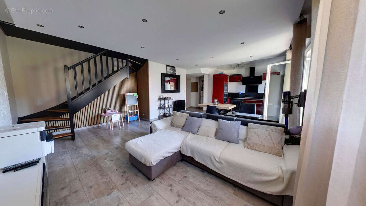 Appartement à ROISSY-EN-BRIE