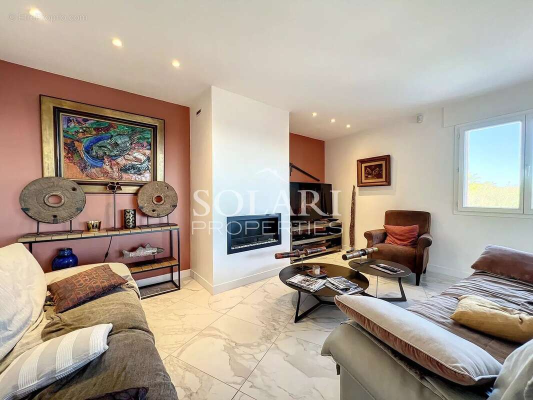 Maison à THEOULE-SUR-MER