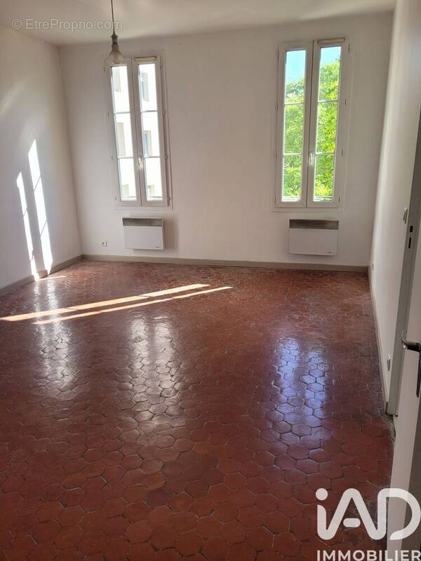 Photo 1 - Appartement à MARSEILLE-3E