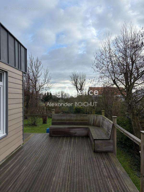 Maison à PEUPLINGUES