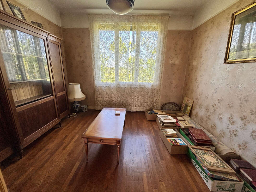 Grande propriété avec deux habitations, piscine et dépendances - photo 14