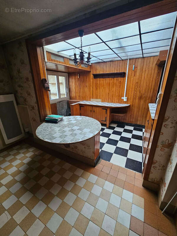 Maison à SAINT-QUENTIN