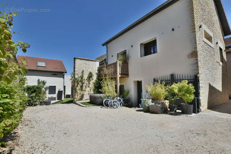 Maison à NUITS-SAINT-GEORGES