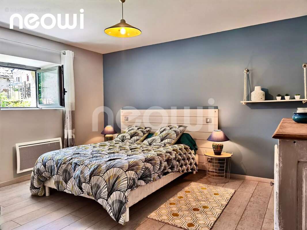 Grange rénovée + maison de bourg de 170 m² à rénover : un projet unique - photo 10