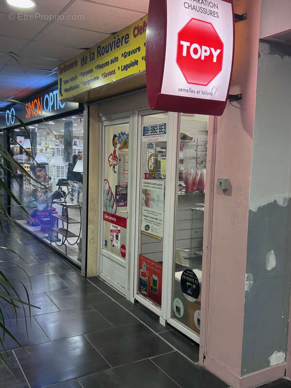 Commerce à MARSEILLE-9E