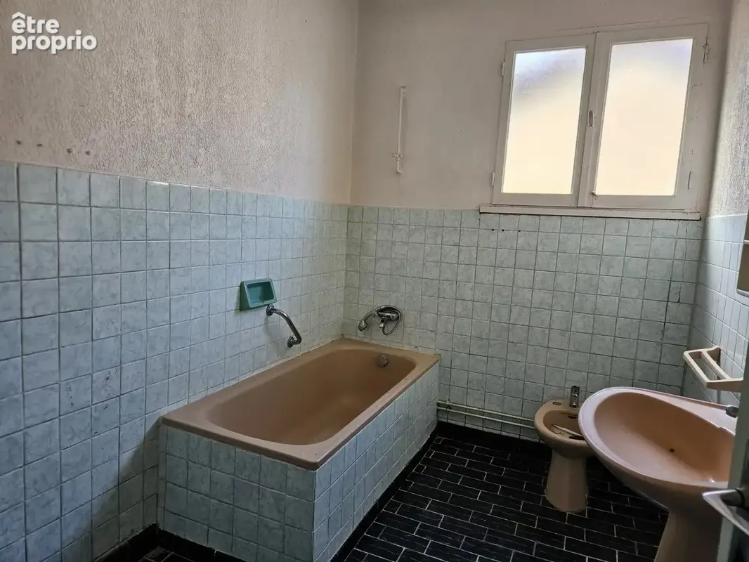 Ferme moderne avec une seconde maison à rénover - photo 37