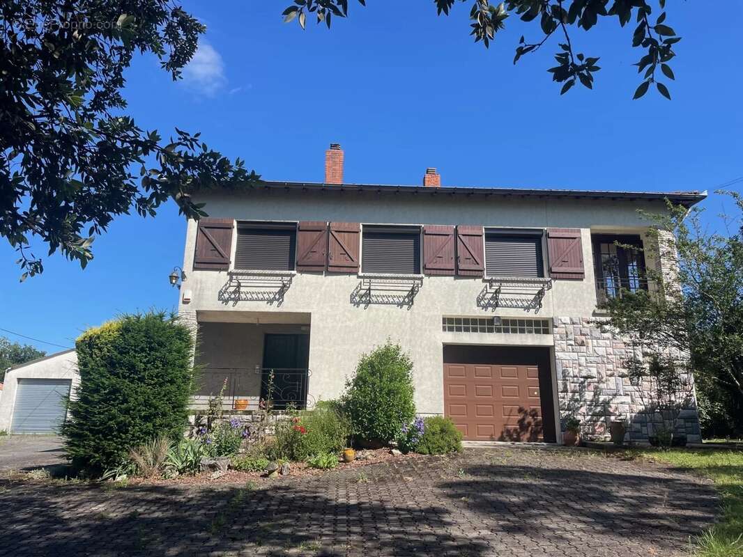 Grande maison  de 226 m² avec hangar - photo 22