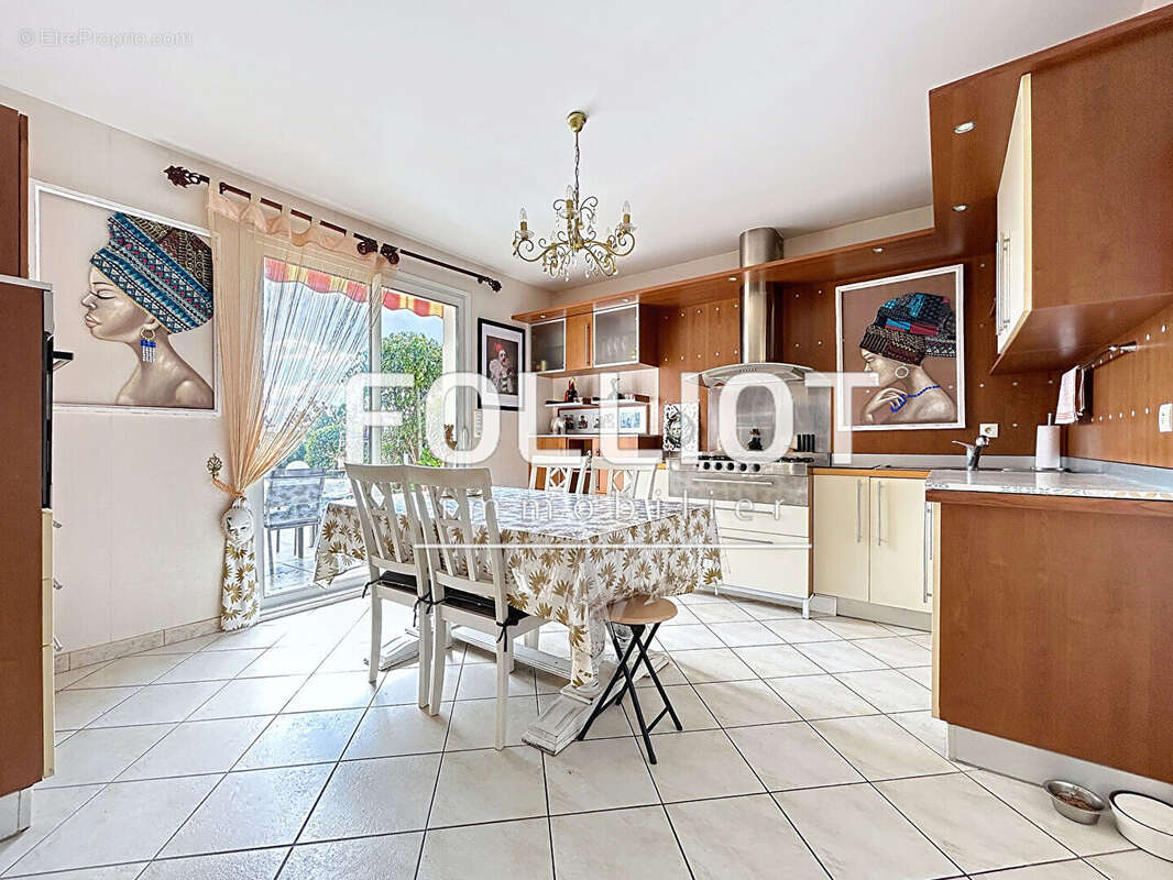 Maison à LONGUEVILLE