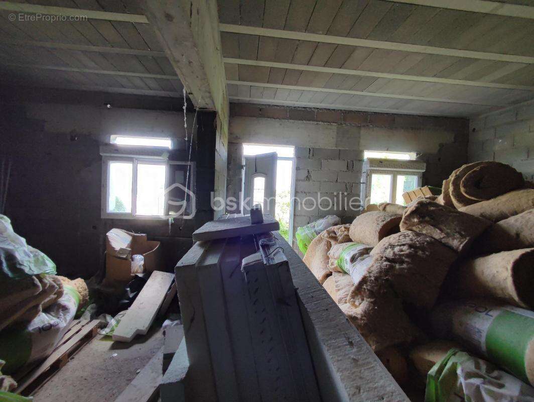 Maison à PONT-SUR-YONNE