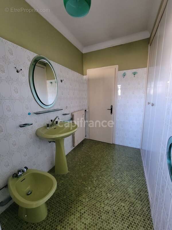 ( 85 ) Vendée entre NOIRMOUTIER , PORNIC et CHALLANS à vendre centre ville  BEAUVOIR SUR MER maison 7 pièces , 181 m² ,4 chambre - photo 20