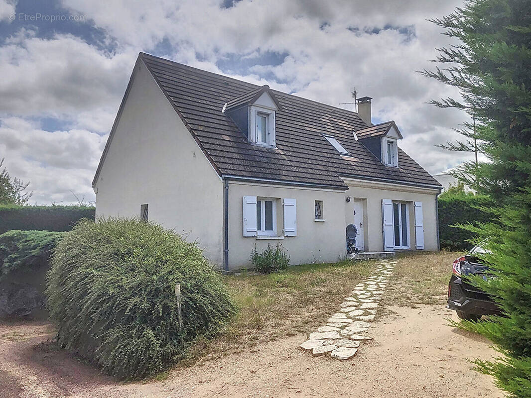 Maison à VINEUIL