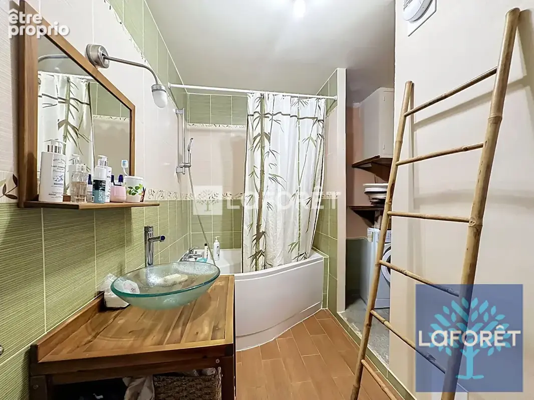 Appartement F3 65,72 m² Résidence sécurisée au coeur d'un grand parc - photo 6