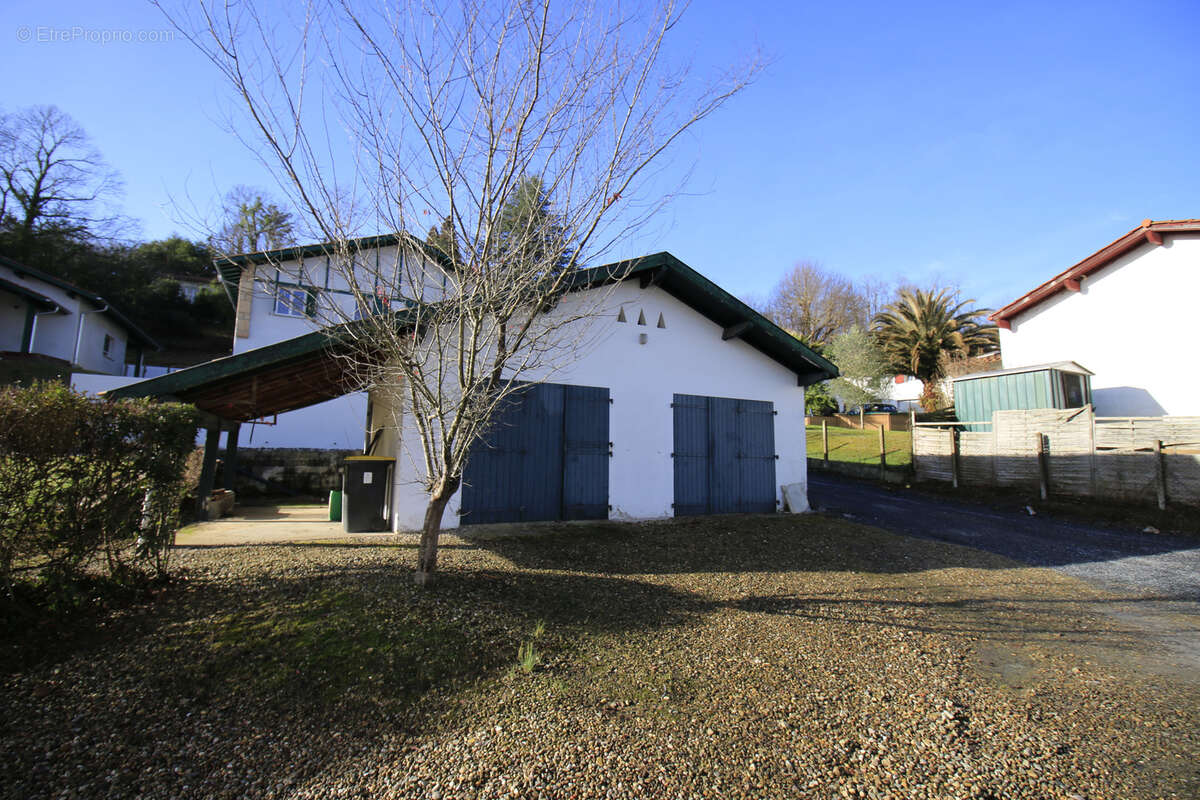 Maison à LARRESSORE