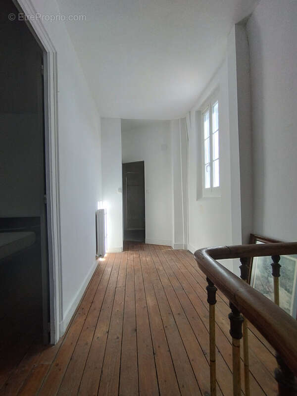 Maison à RUELLE-SUR-TOUVRE