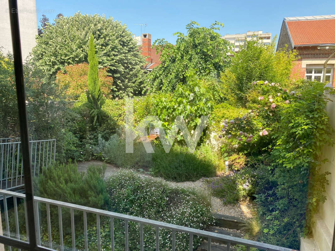 Maison 207 m² à Villejuif  - photo 2