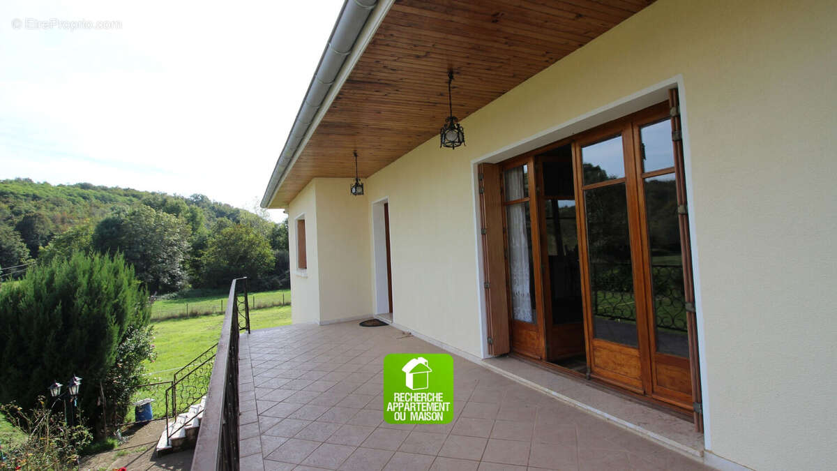 Maison à ANNOISIN-CHATELANS