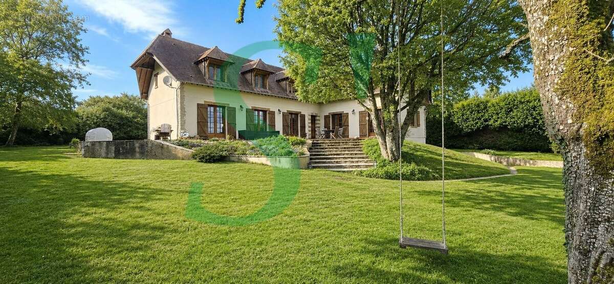 Maison 253 m² à Gisors  - photo 2