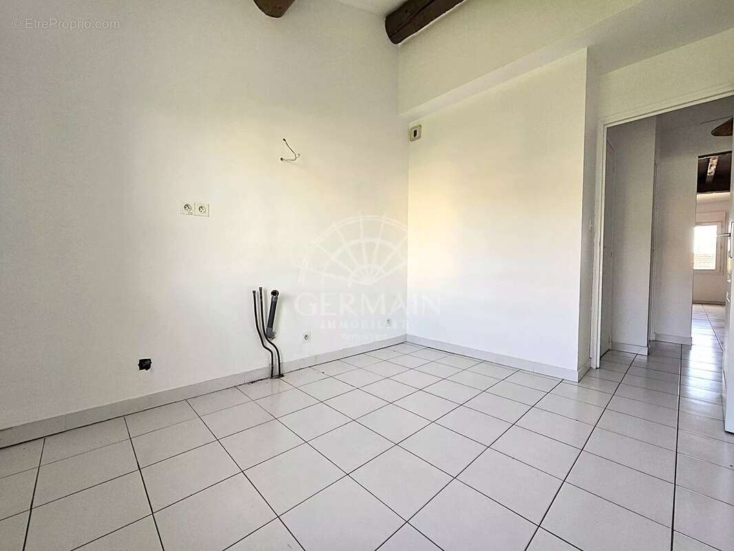 Appartement à L'ISLE-SUR-LA-SORGUE