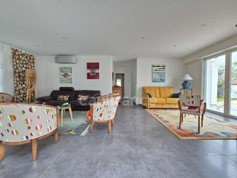 Maison à SAINT-GEORGES-DE-DIDONNE