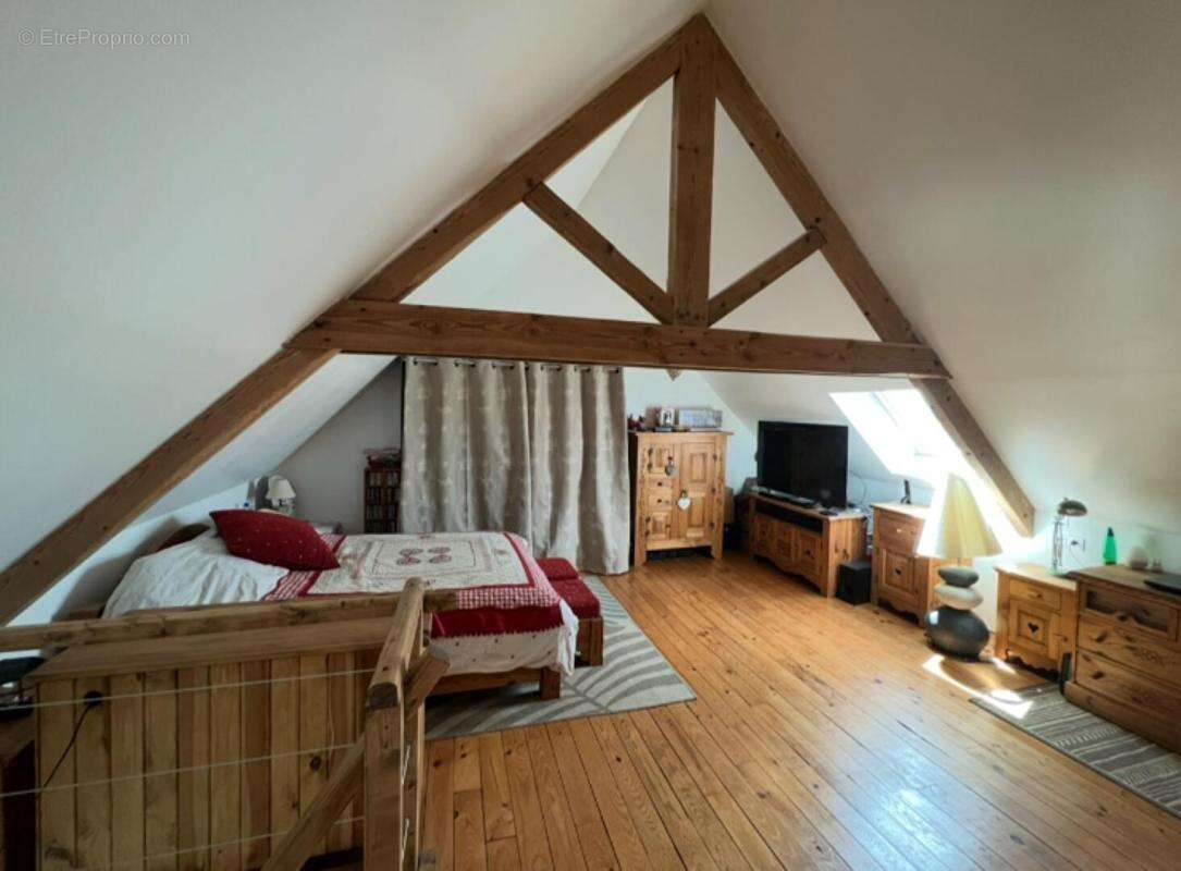 Maison à LE CLOITRE-PLEYBEN