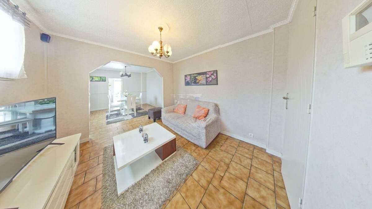 Maison à LE BLANC-MESNIL