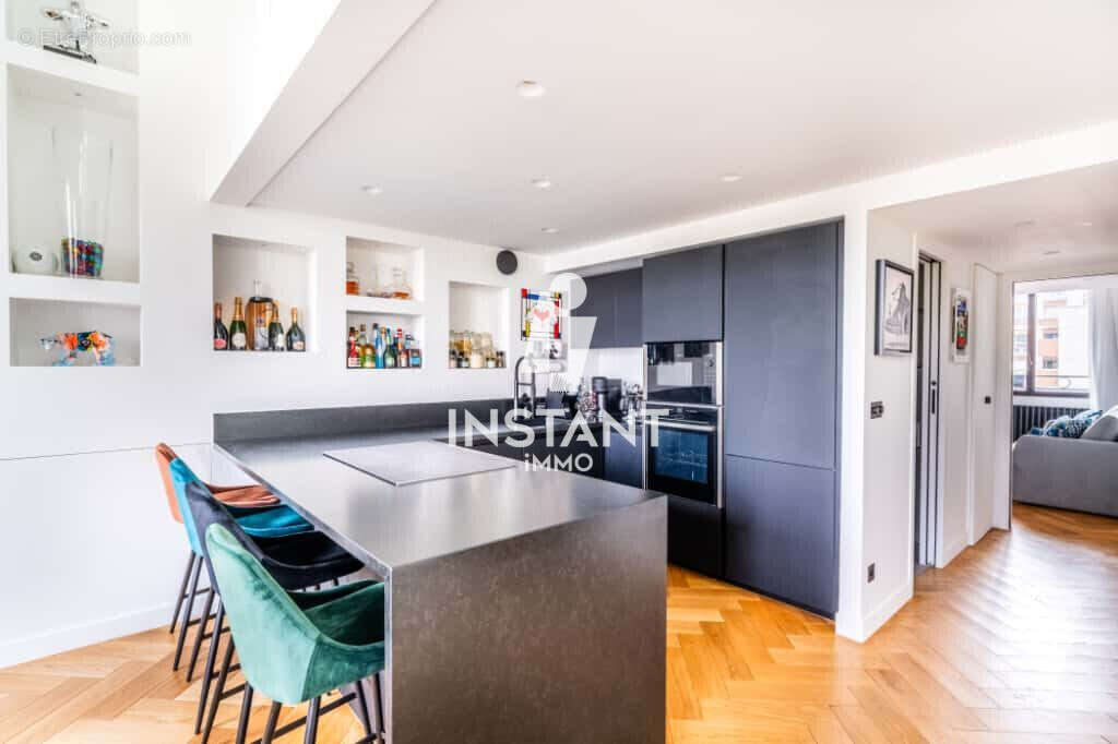 Appartement à PARIS-12E