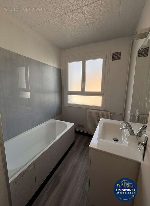 Appartement 65 m² à Limoges  - photo 3