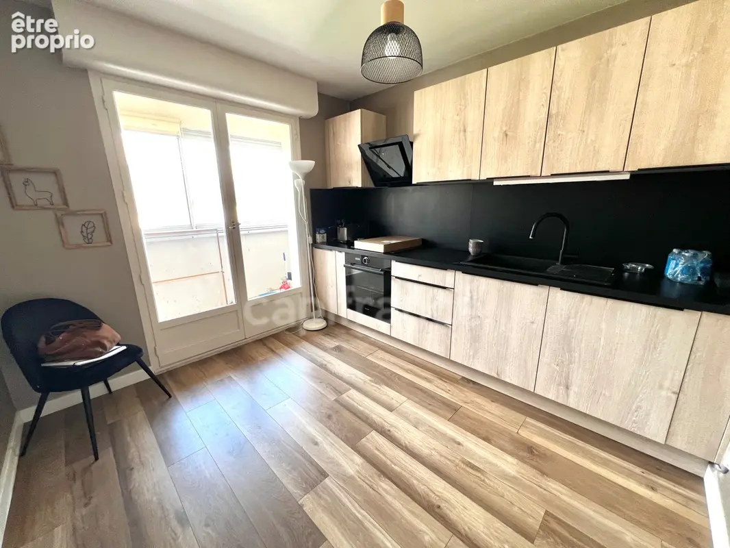 Appartement à vendre 4 pièces LONS LE SAUNIER (39) - photo 8