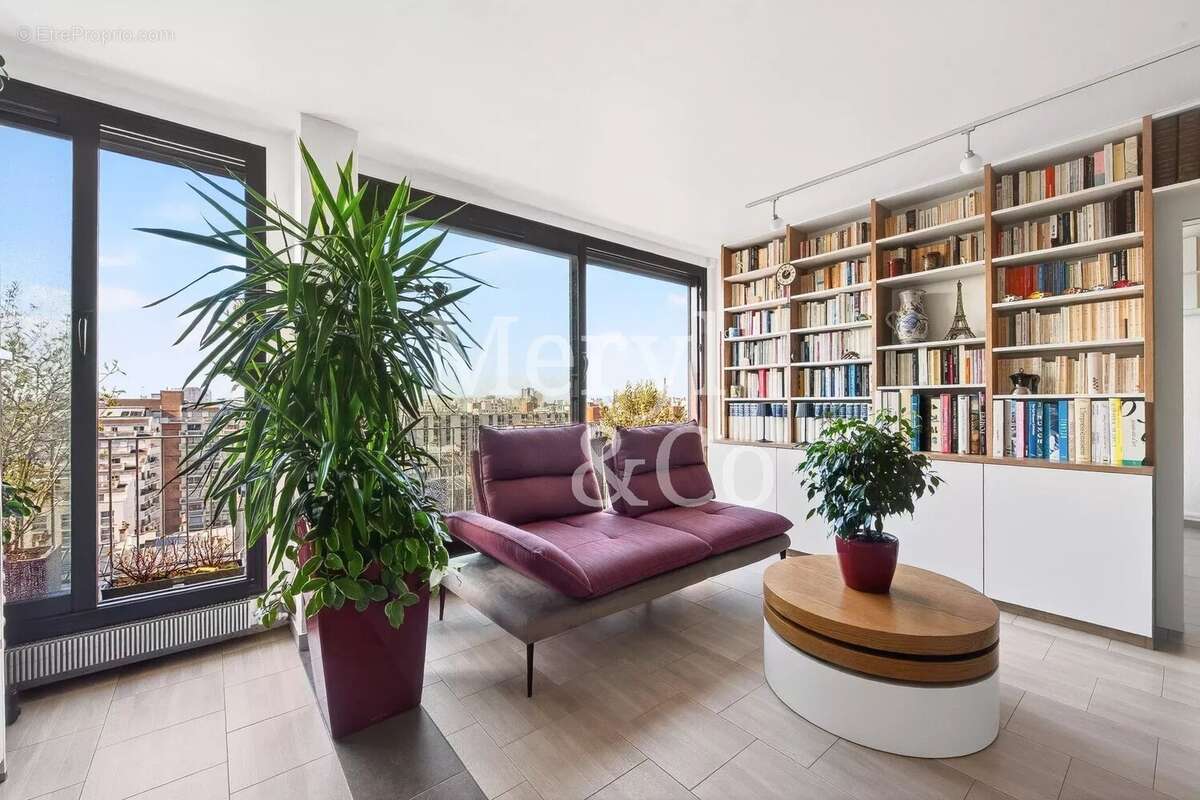 Appartement à PARIS-14E