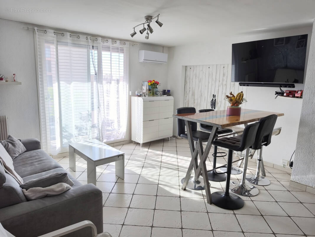 Appartement à PORT-DE-BOUC