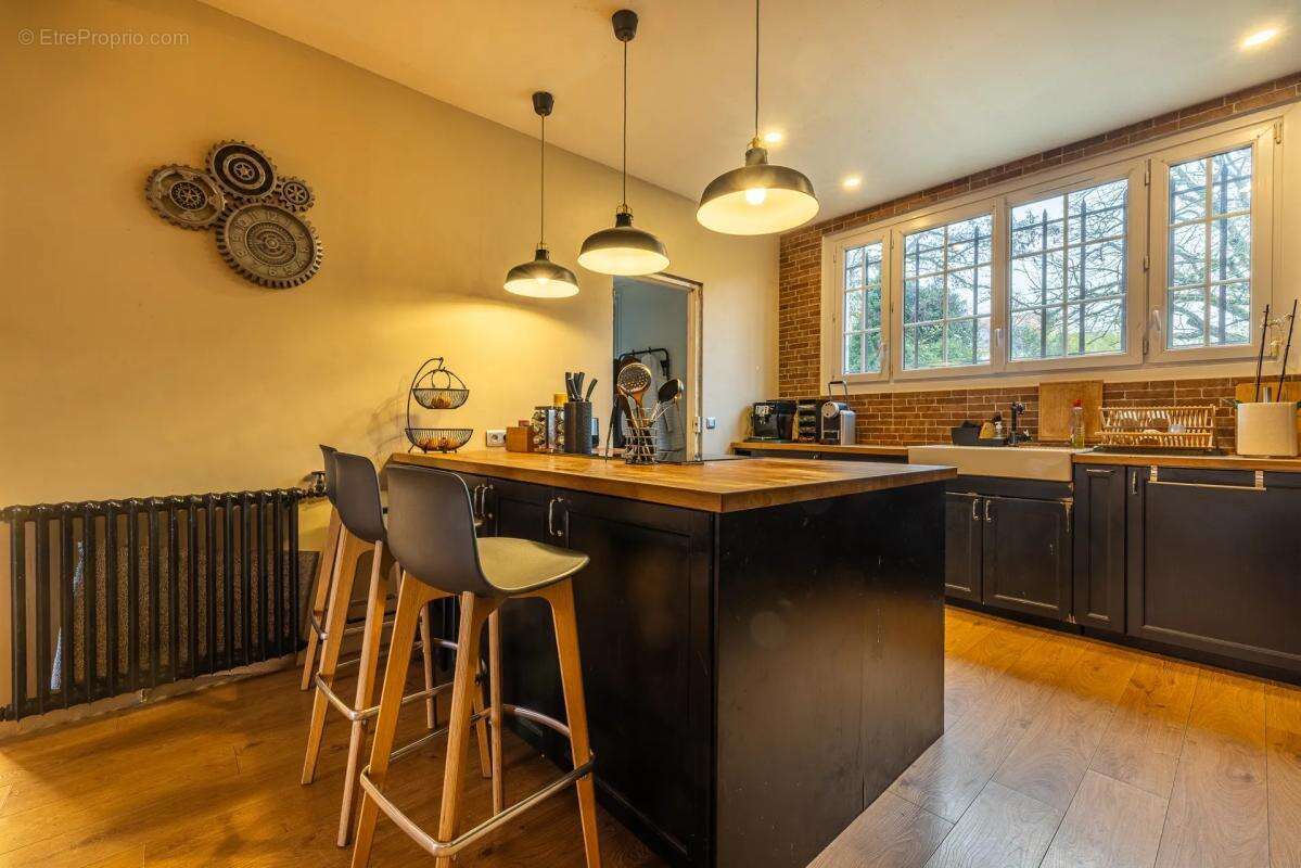 Maison à CORBEIL-ESSONNES