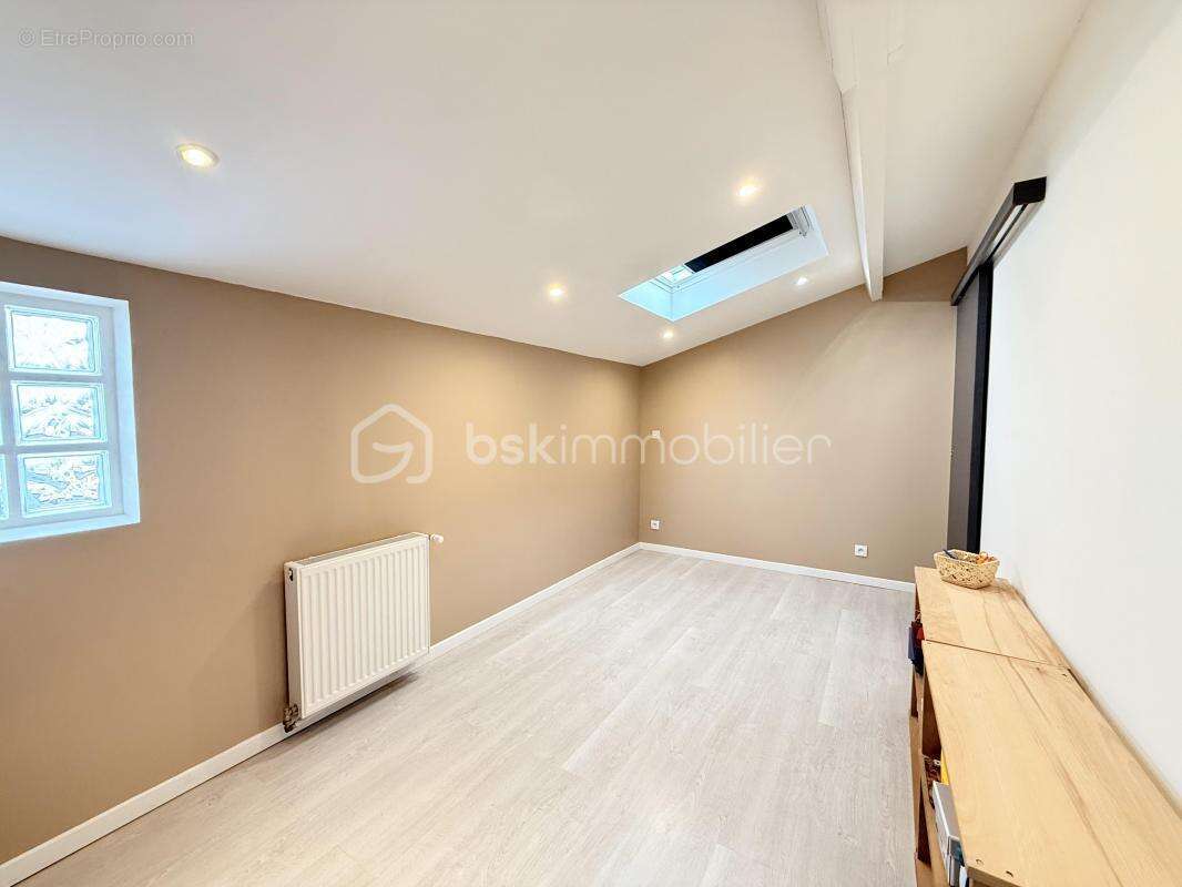 Maison non mitoyenne  106m²  6 pièces édifiée sur une parcelle de 270m² avec jardin et dépendances aux portes de paris - photo 16