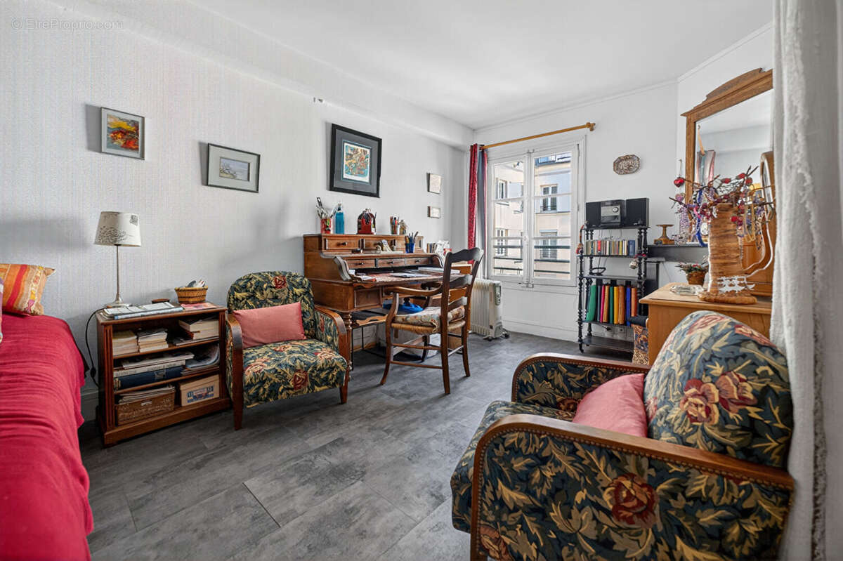 Appartement à PARIS-10E