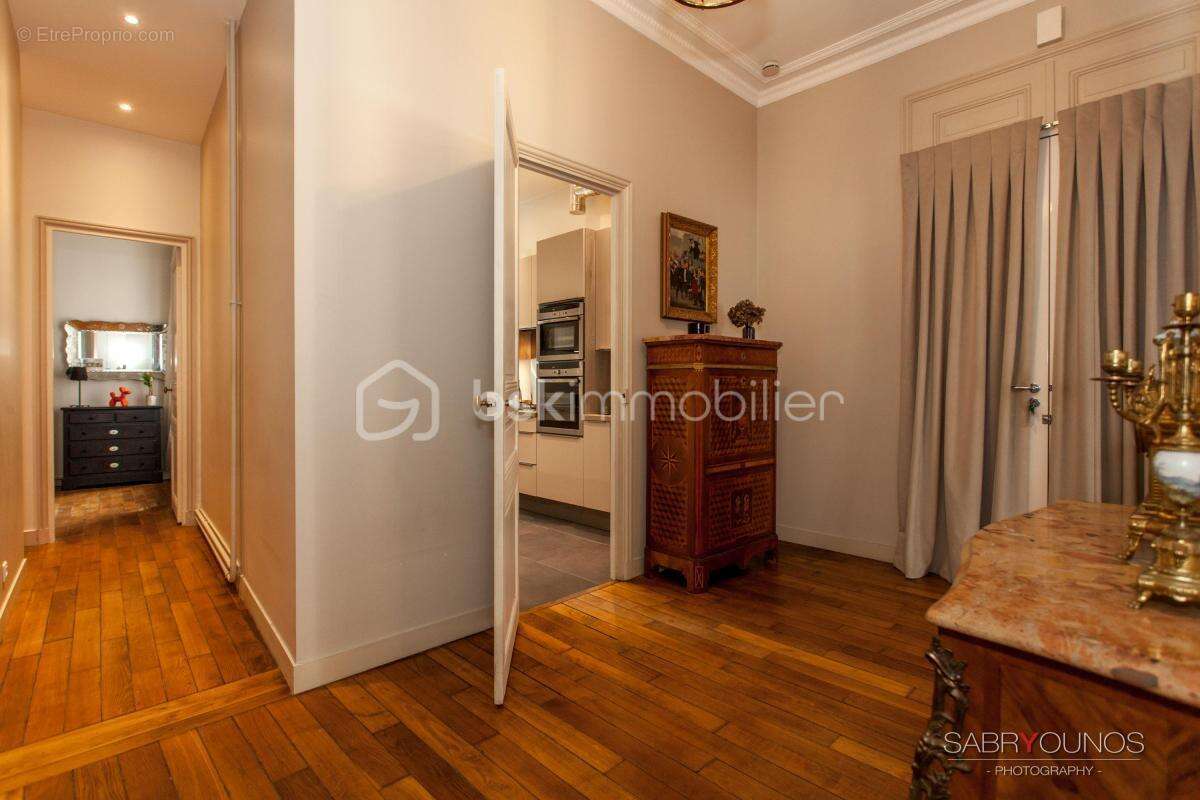 Appartement à PARIS-7E